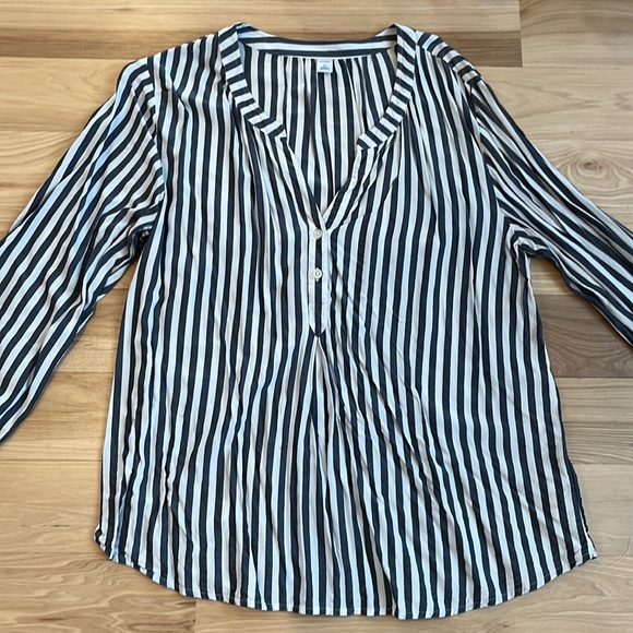Old Navy blouse XL - Picture 2 of 3